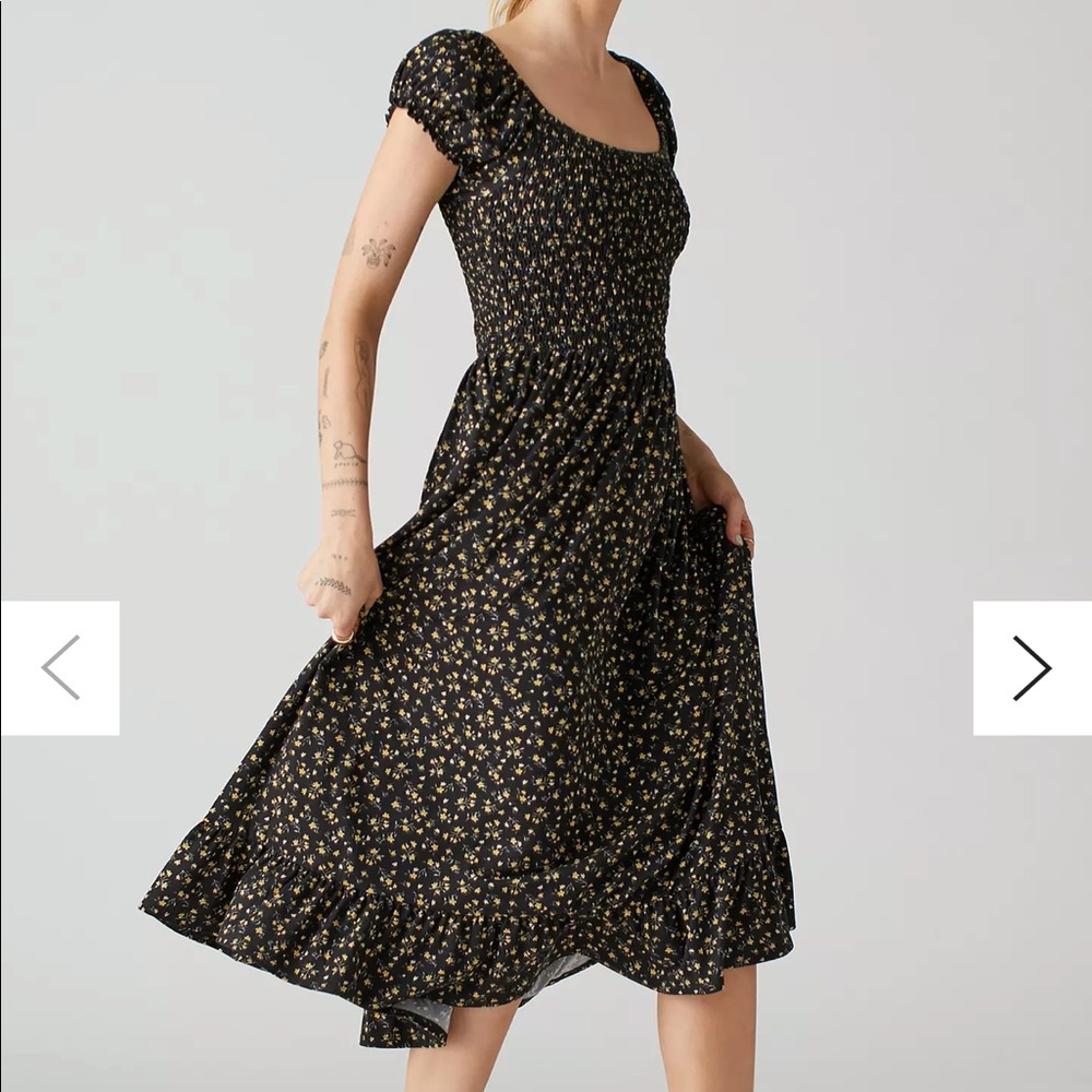 Urban outfitters tessie smocked puff sleeves midi dress